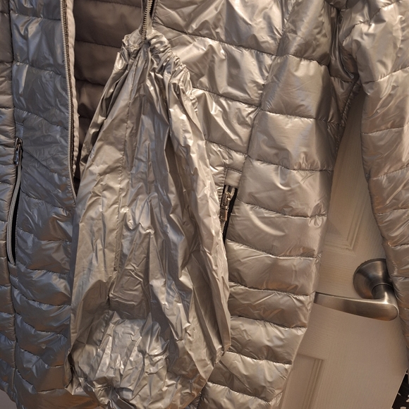 Metallic Silver Winter Jacket (Packable) - Picture 4 of 5